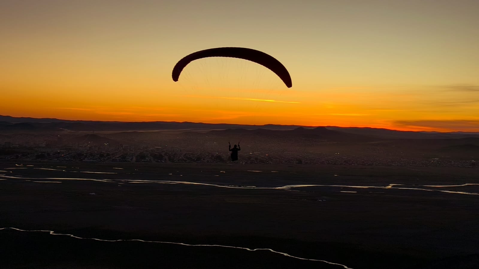 Parapente Roadtrip to Mongolia 2o26